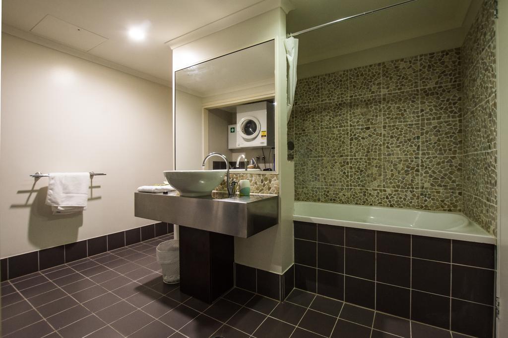 Mango Lagoon Resort & Wellness Spa Palm Cove Exteriör bild